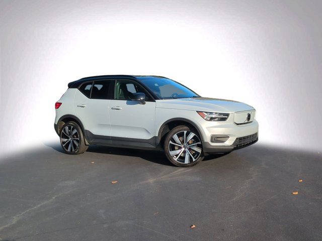 2021 Volvo XC40 Base