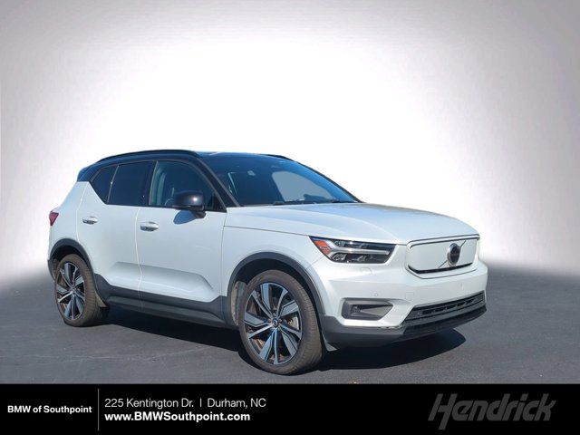 2021 Volvo XC40 Base