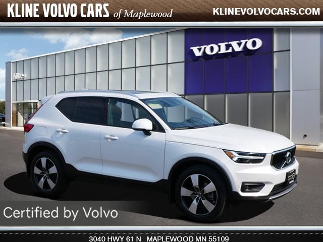 2021 Volvo XC40 Momentum