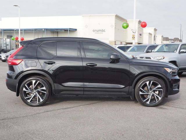 2021 Volvo XC40 R-Design