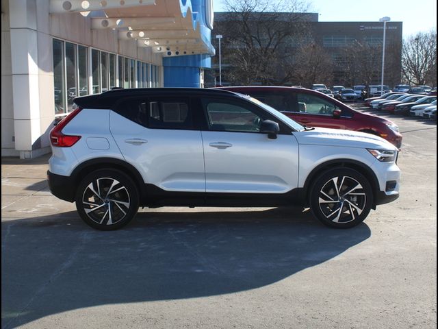 2021 Volvo XC40 R-Design