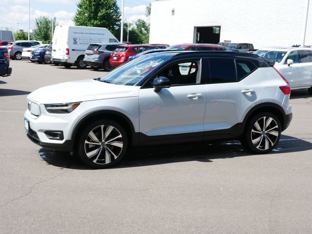 2021 Volvo XC40 Base