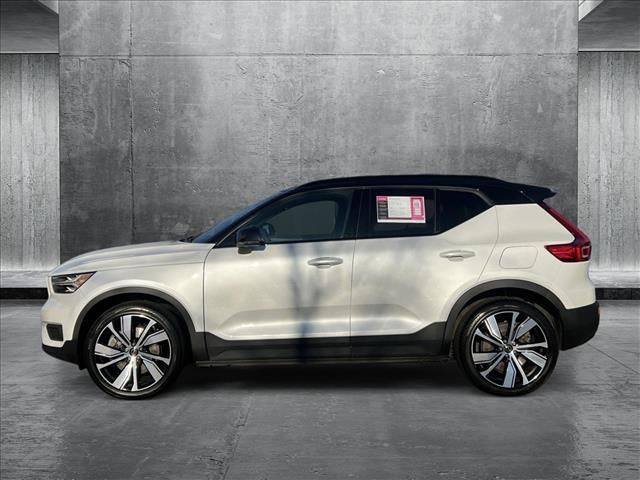 2021 Volvo XC40 Base