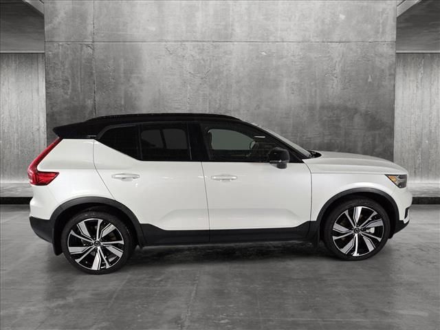 2021 Volvo XC40 Base