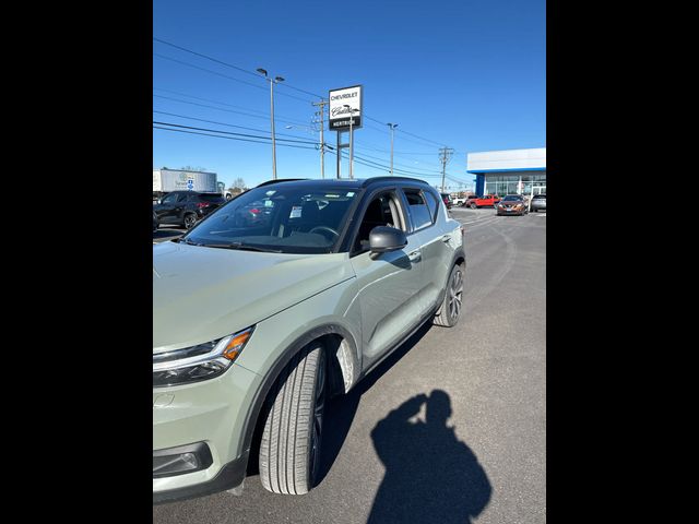 2021 Volvo XC40 Base