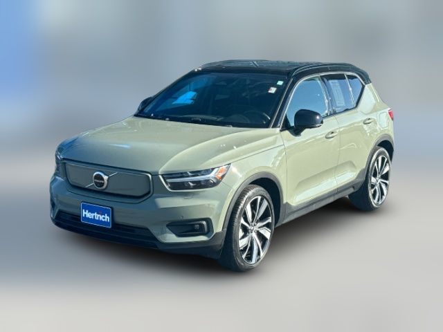 2021 Volvo XC40 Base