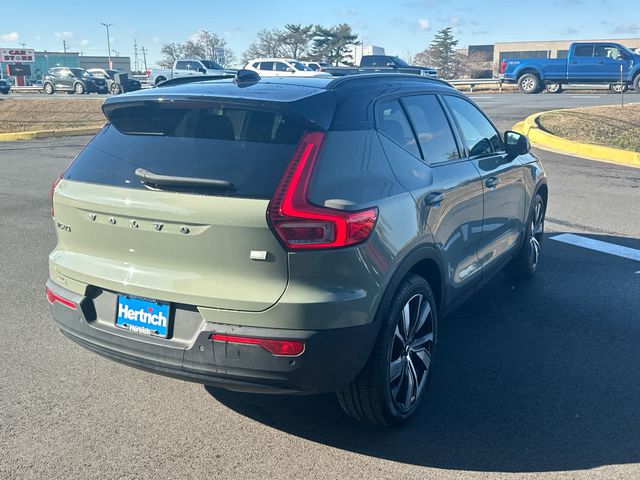 2021 Volvo XC40 Base