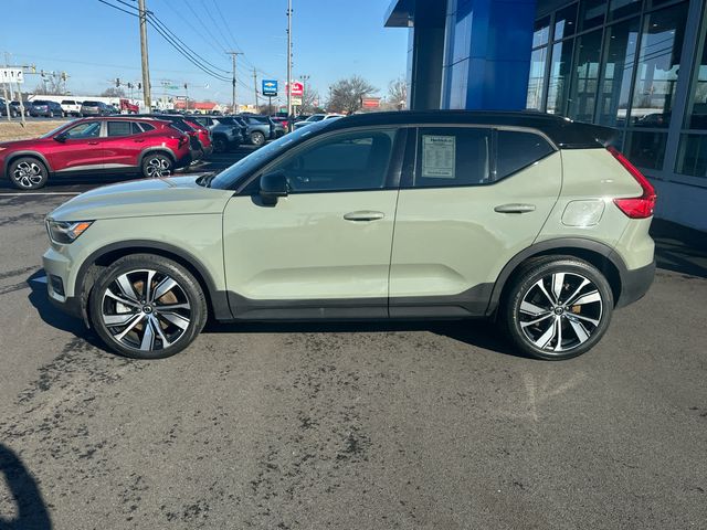 2021 Volvo XC40 Base