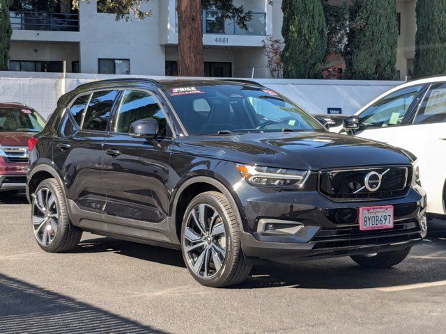 2021 Volvo XC40 Base