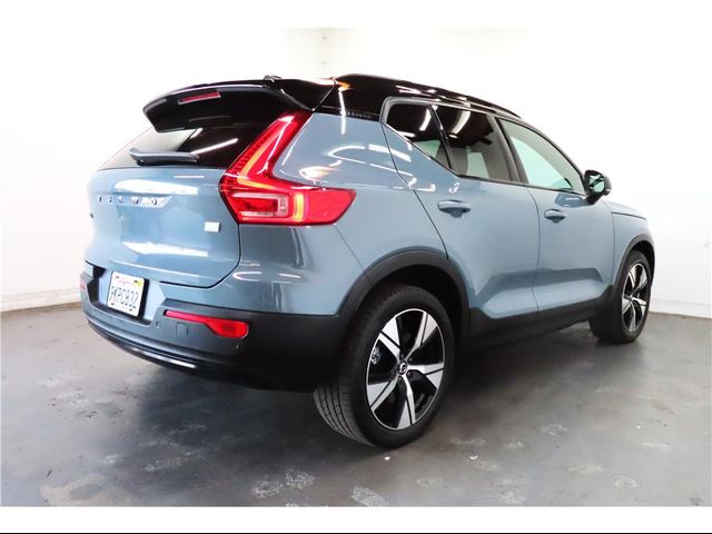 2021 Volvo XC40 Base