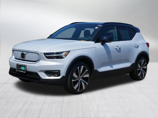 2021 Volvo XC40 Base