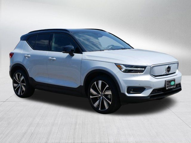 2021 Volvo XC40 Base