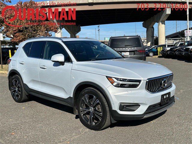 2021 Volvo XC40 Inscription