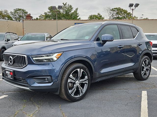 2021 Volvo XC40 Inscription