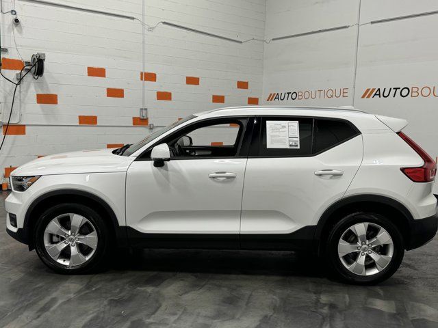 2021 Volvo XC40 Momentum