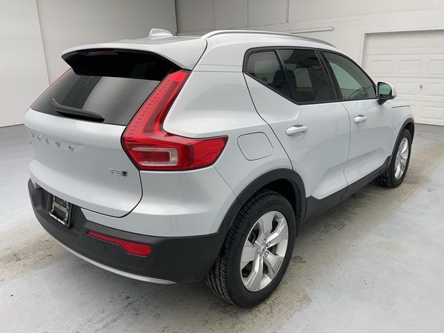 2021 Volvo XC40 Momentum