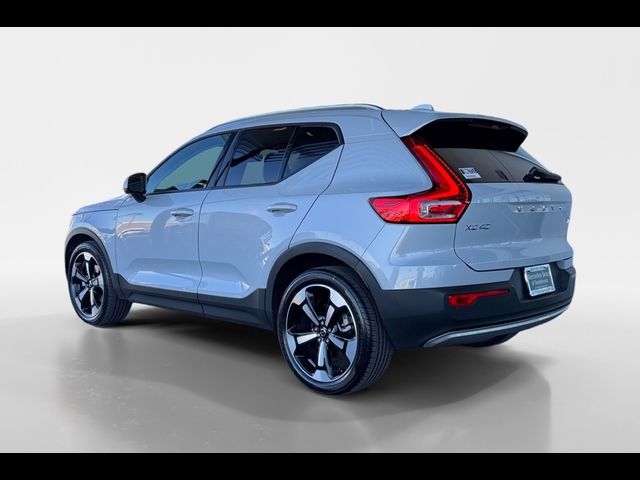 2021 Volvo XC40 Momentum