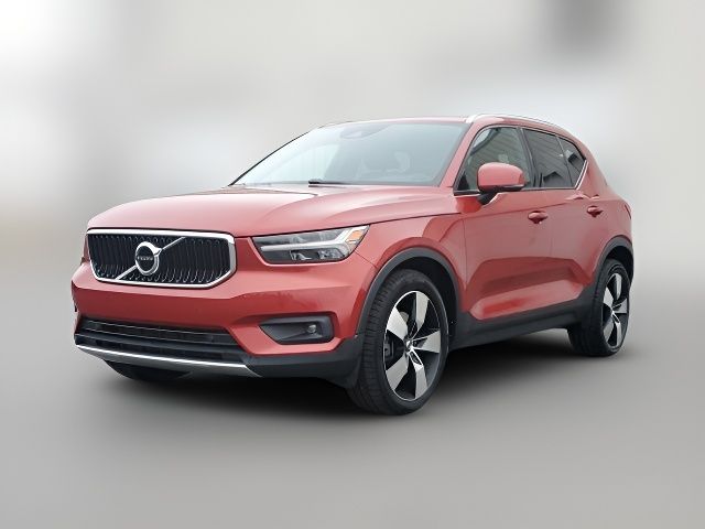 2021 Volvo XC40 Momentum
