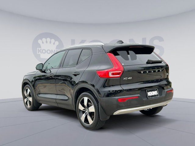 2021 Volvo XC40 Momentum