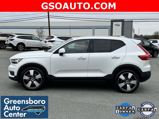 2021 Volvo XC40 Momentum