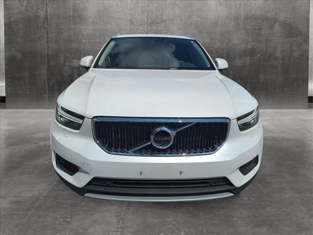 2021 Volvo XC40 Momentum