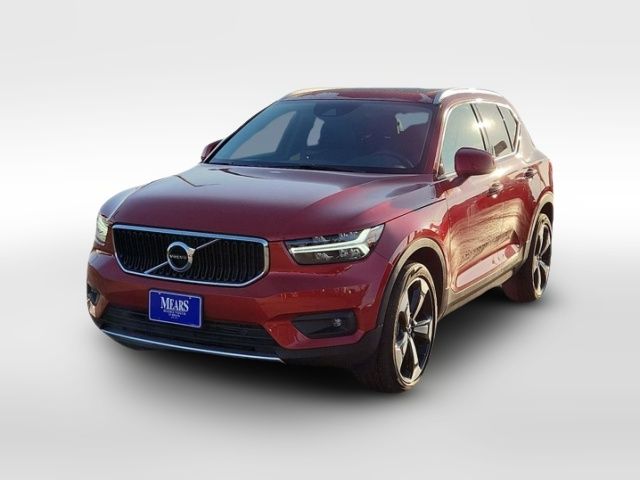 2021 Volvo XC40 Momentum