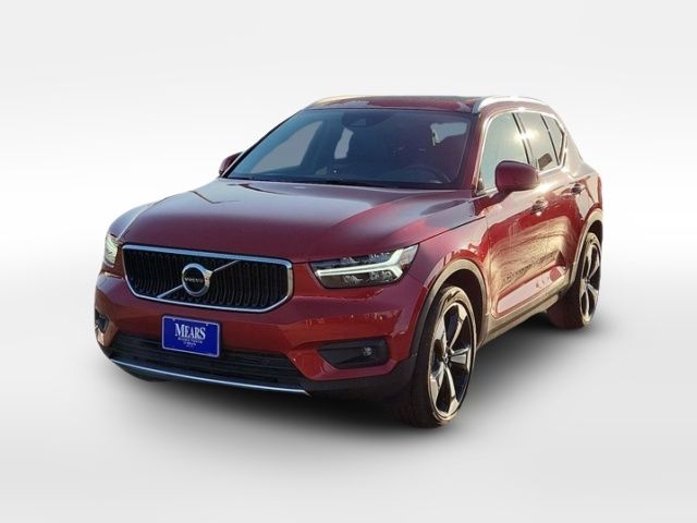 2021 Volvo XC40 Momentum