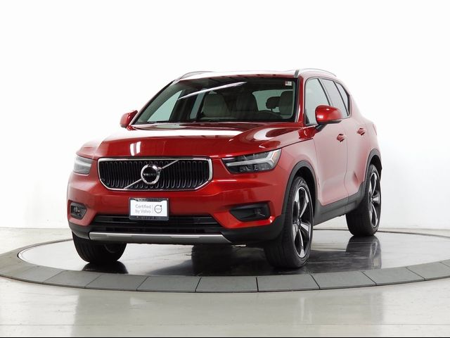 2021 Volvo XC40 Momentum