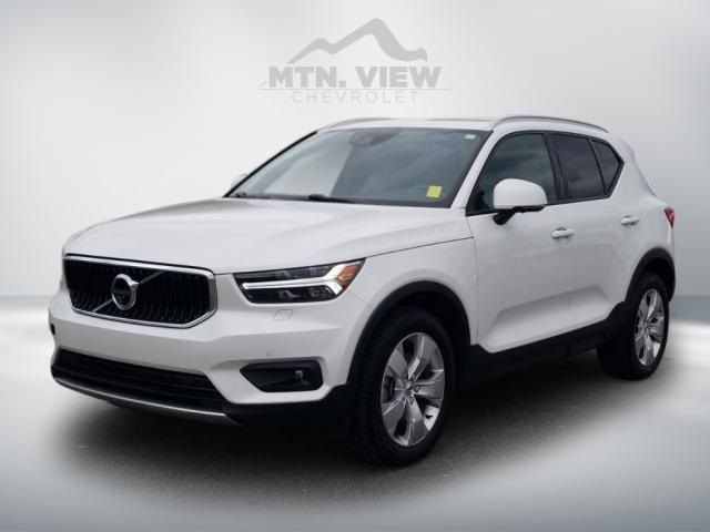 2021 Volvo XC40 Momentum