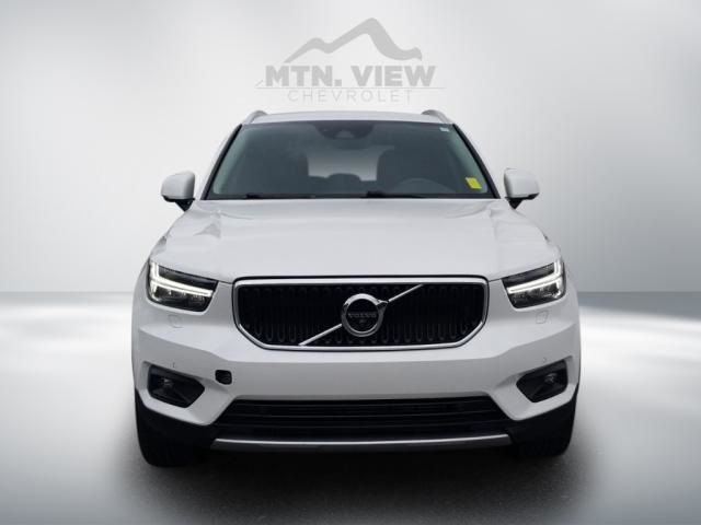 2021 Volvo XC40 Momentum