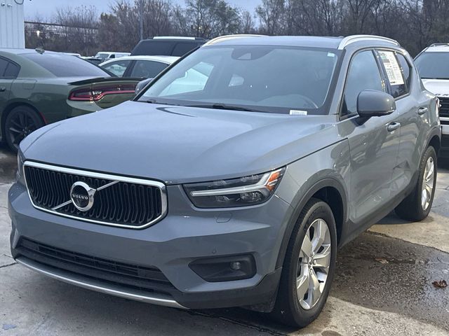 2021 Volvo XC40 Momentum