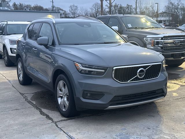 2021 Volvo XC40 Momentum