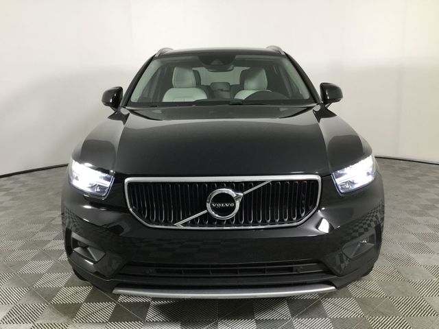 2021 Volvo XC40 Momentum