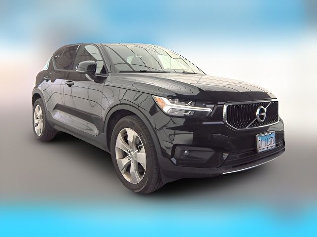 2021 Volvo XC40 Momentum