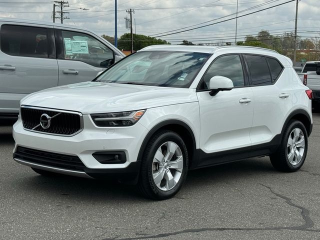 2021 Volvo XC40 Momentum