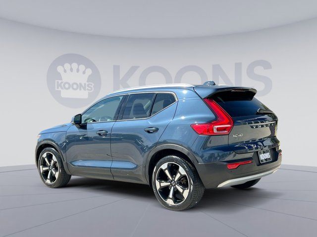 2021 Volvo XC40 Momentum