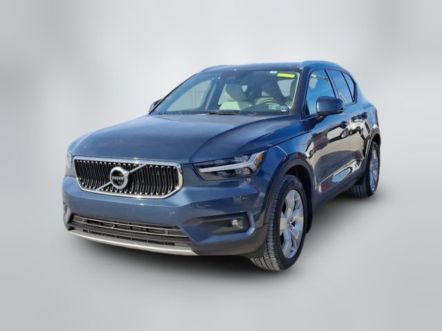 2021 Volvo XC40 Momentum