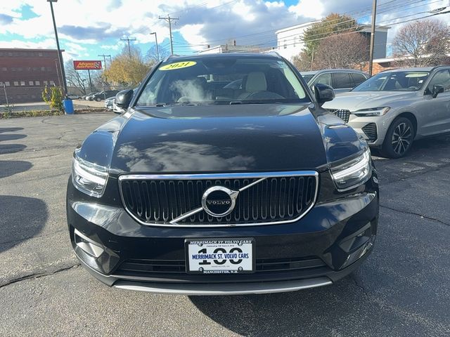 2021 Volvo XC40 Momentum