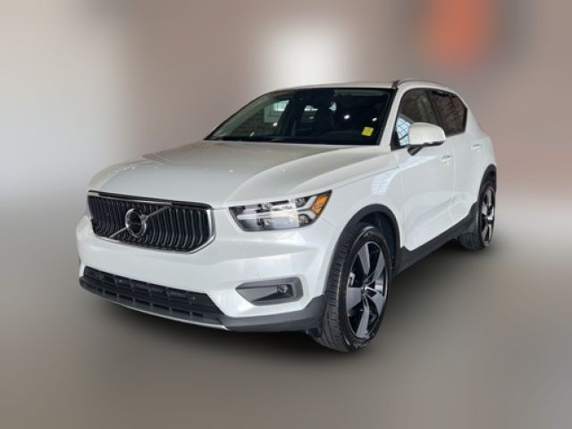 2021 Volvo XC40 Momentum