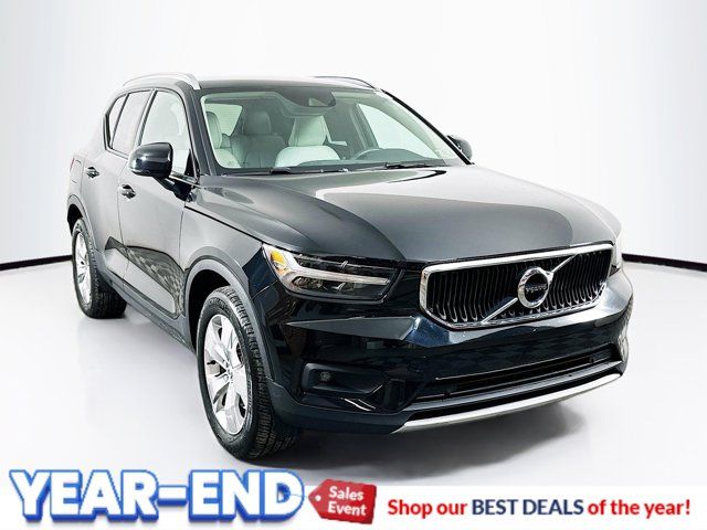 2021 Volvo XC40 Momentum