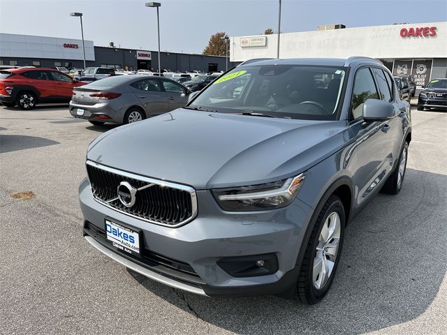 2021 Volvo XC40 Momentum