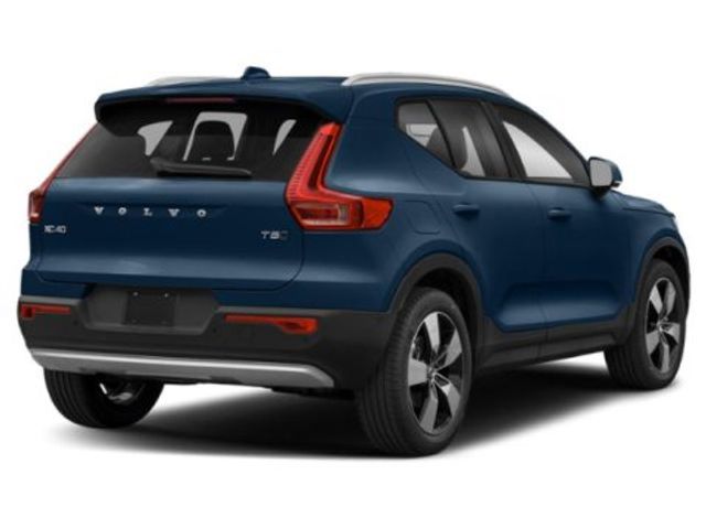 2021 Volvo XC40 Momentum