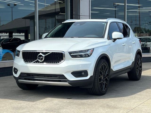 2021 Volvo XC40 Momentum