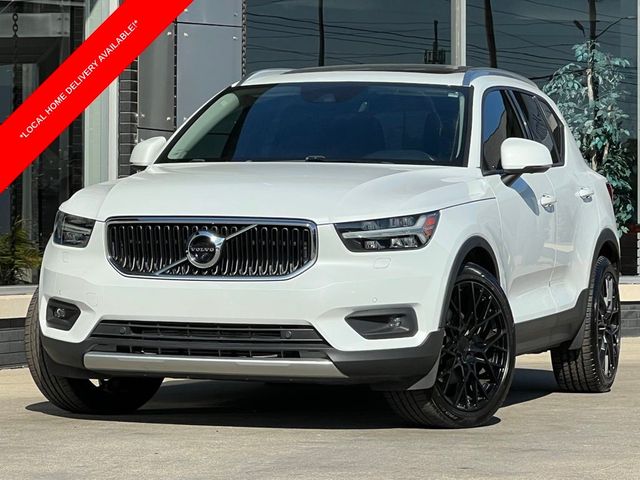 2021 Volvo XC40 Momentum