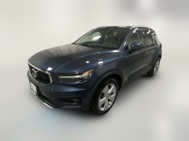 2021 Volvo XC40 Momentum
