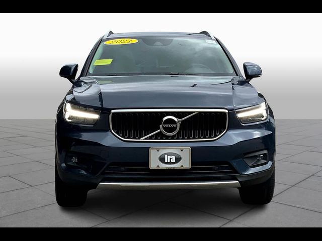 2021 Volvo XC40 Momentum