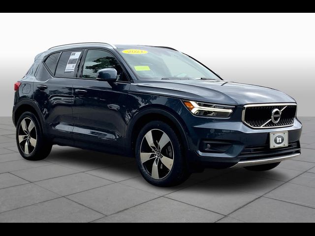 2021 Volvo XC40 Momentum