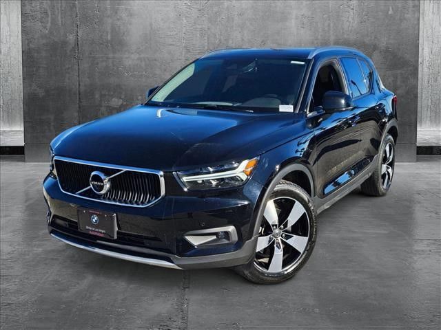 2021 Volvo XC40 Momentum