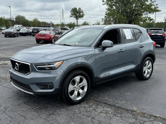 2021 Volvo XC40 Momentum