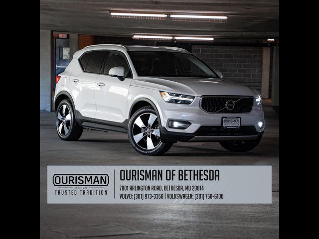 2021 Volvo XC40 Momentum